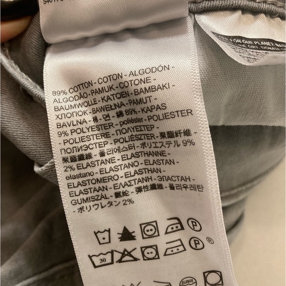 Levi’s | Women’s Classic Crop Gray Jeans - Picture 7 of 10